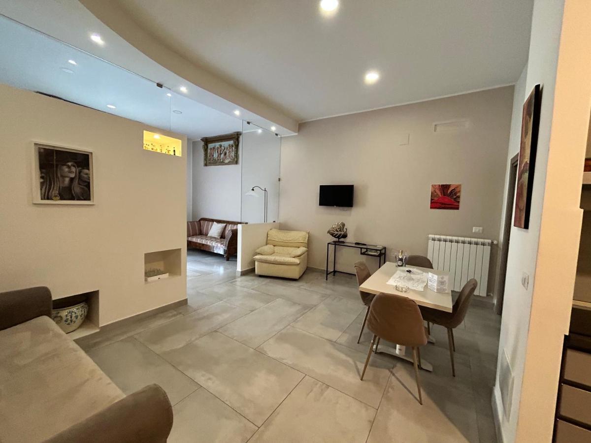 Questo Rinascimento Casa Brigitte Napoli Dış mekan fotoğraf